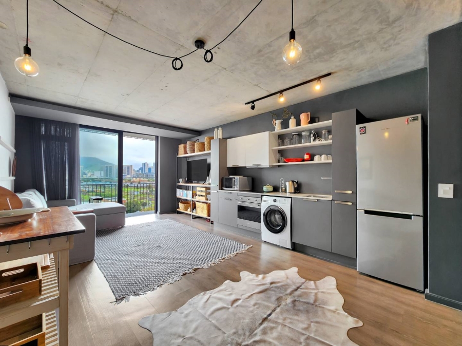 1 Bedroom Property for Sale in Woodstock Western Cape